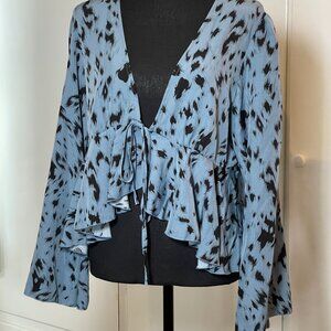 Hilinker Women's Deep V Neck Long Sleeve Crop Top Chiffon Ruffle Hem Blouse